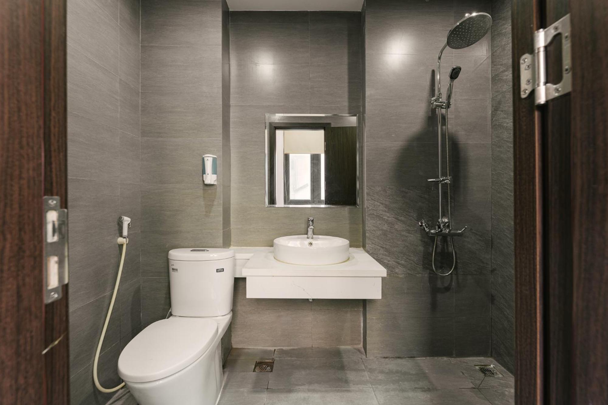 Delapong Hotel And Apartment Ha Noi Hanoï Extérieur photo